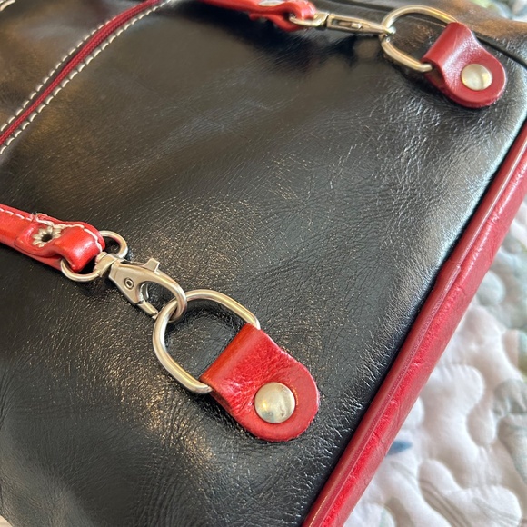 VERA PELLE Made in Italy Black and Red Leather Backpack with Convertible Straps - Picture 10 of 17